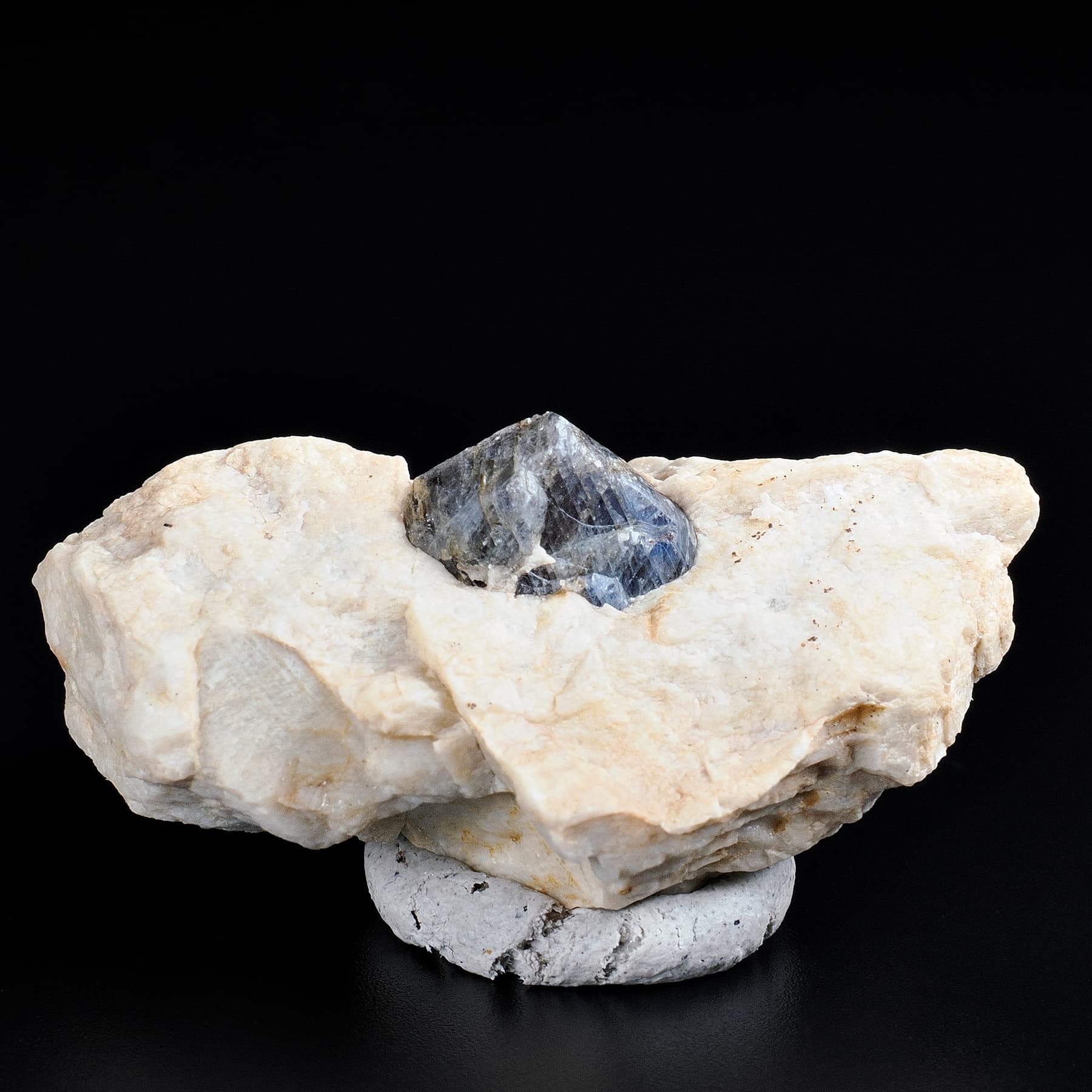 Корунд 42х34х19мм