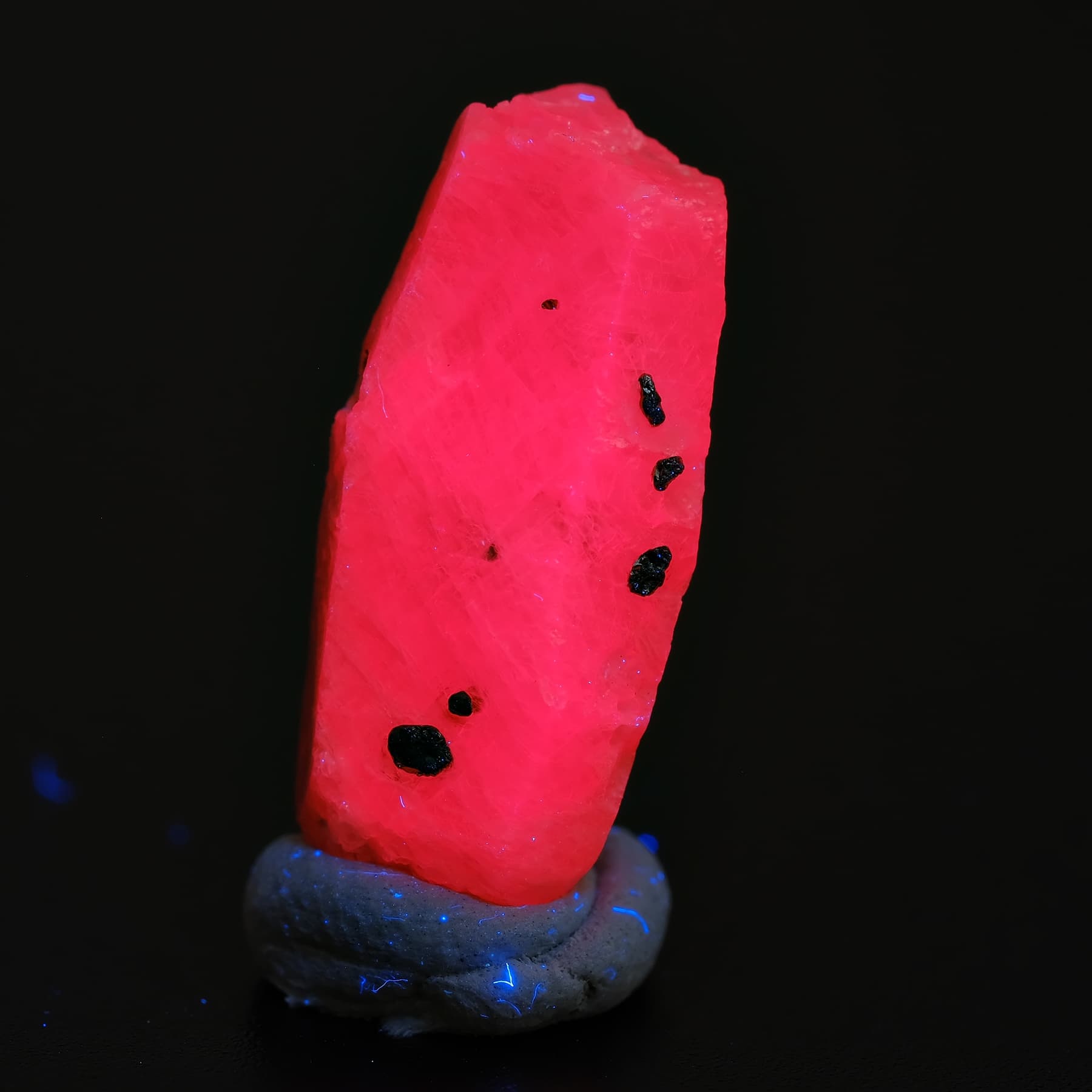 Корунд❗УФ❗18х8х7мм