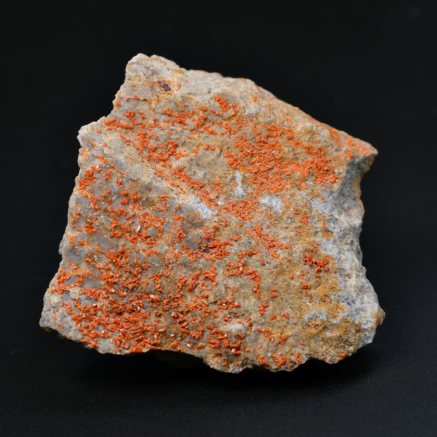 Крокоит 71х66х24мм