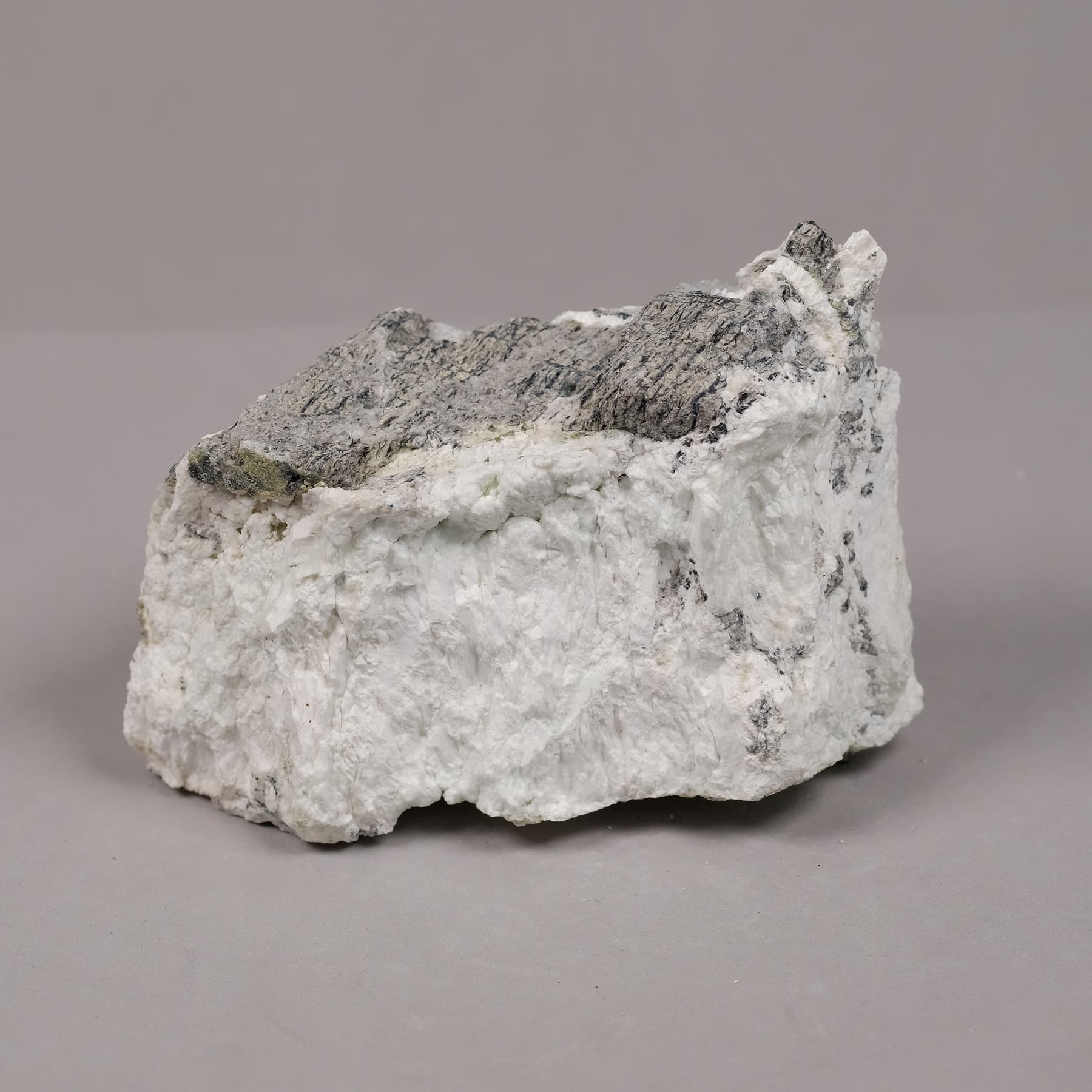 Кахолонг 71х49х33мм